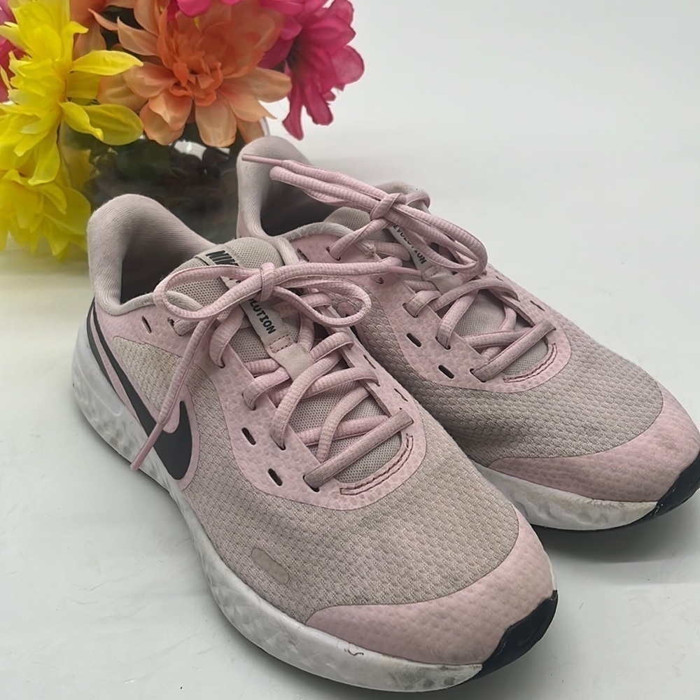 Nike Revolution Pink Gray Sneakers Sz 5Y. NK0244